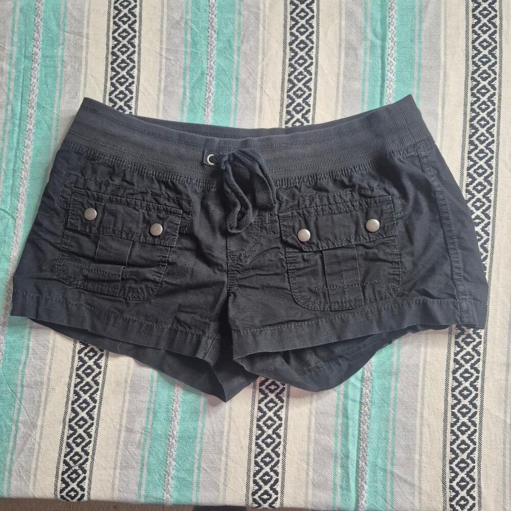 Old Navy Y2K Black Cotton Ultra Low Waist Cargo Shorts Size Medium